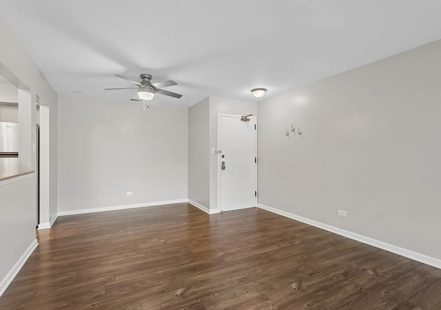 2 bed, 1081 sqft, $2,500 — Photo 3