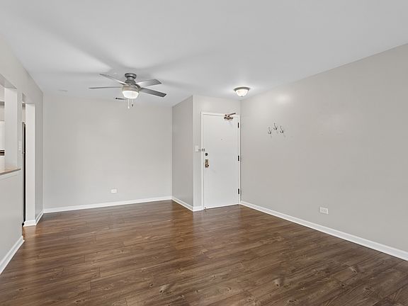 5th image of 7510 Farmingdale Dr APT 210