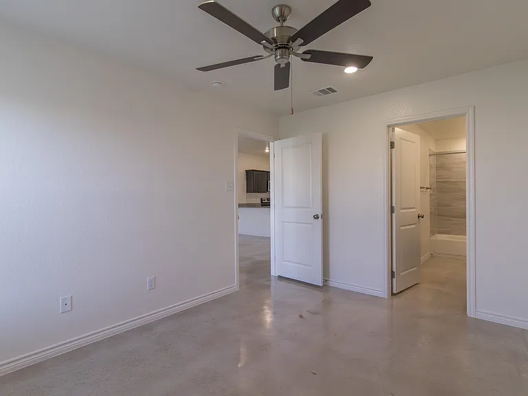1230 Lehmann Dr — Photo 11