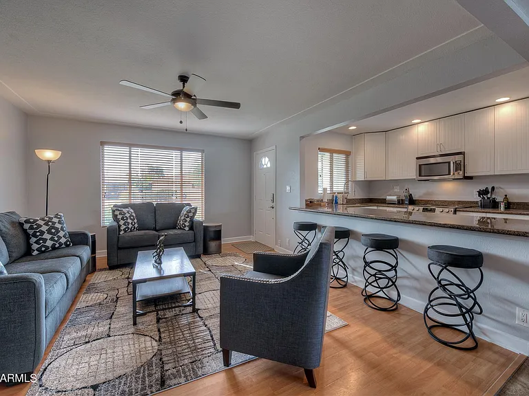 6908 E Edgemont Ave — Photo 3