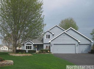 949 Wildflower Ct, Eagan, MN 55123