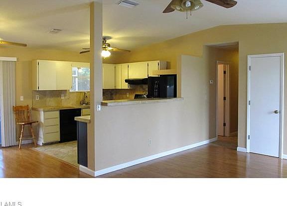 3rd image of 2204 NE 2nd Ave