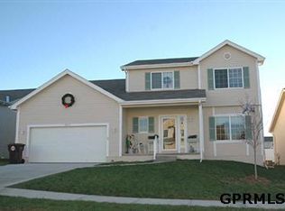 18631 S L Cir, Omaha, NE 68135