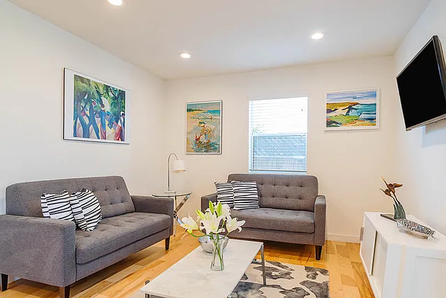 3055 Landa St — Photo 21