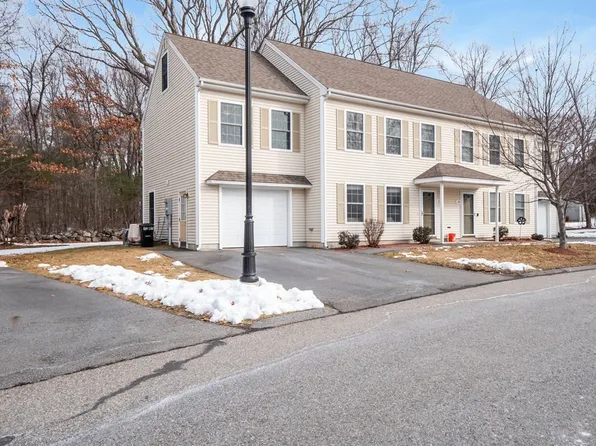 32 McKenna Dr Unit 51, Billerica, MA 01821