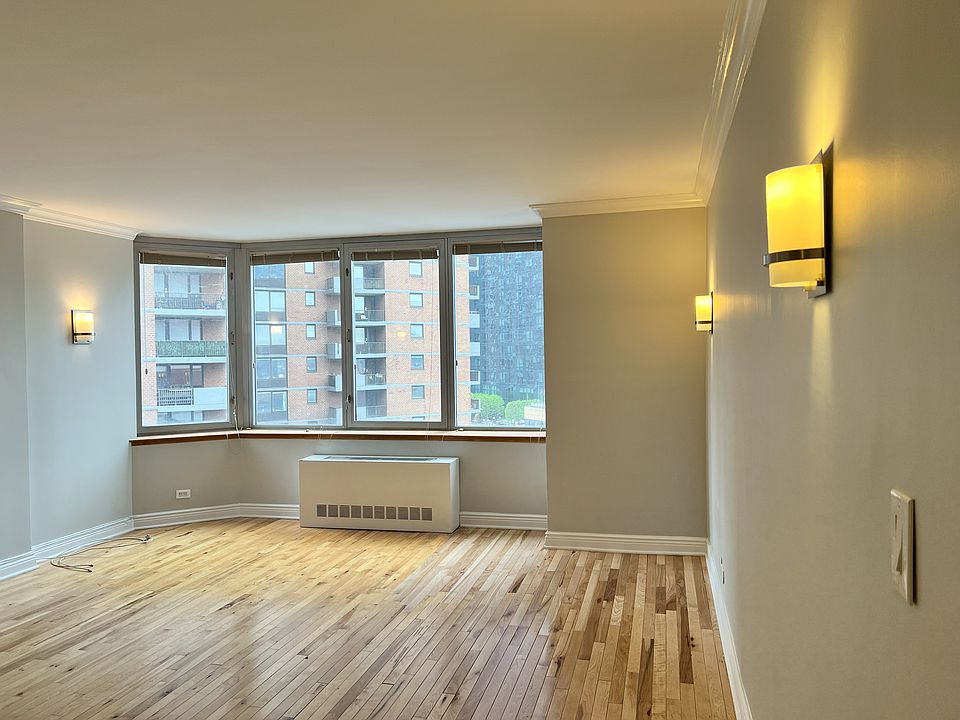 1st image of 500 W 43rd St APT 10D
