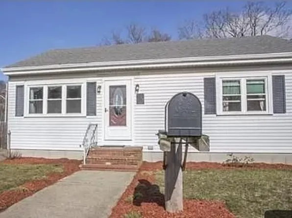 2614 Acushnet Ave, New Bedford, MA 02745