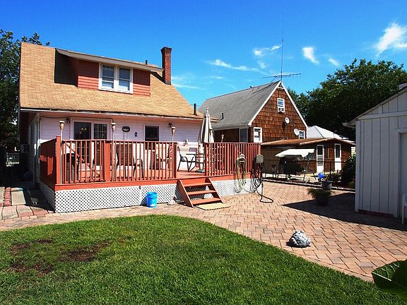 2nd image of 494 Lincoln Ave