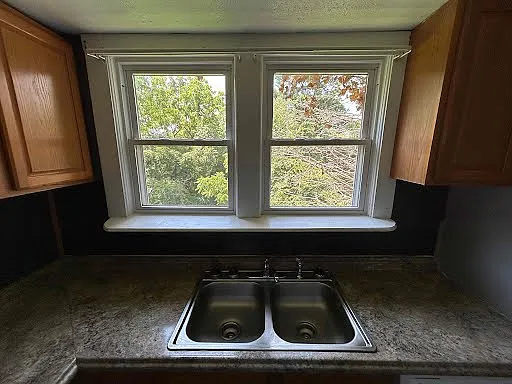 102 Lauren Ave — Photo 6