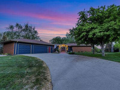 1013 E Ridge Rd, Sioux Falls, SD, 57105