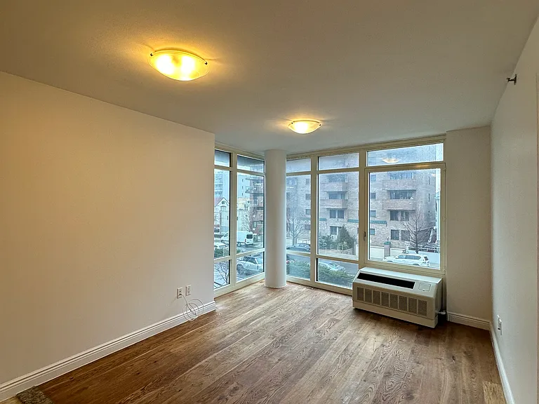 3440 Guider Ave #405 — Photo 3