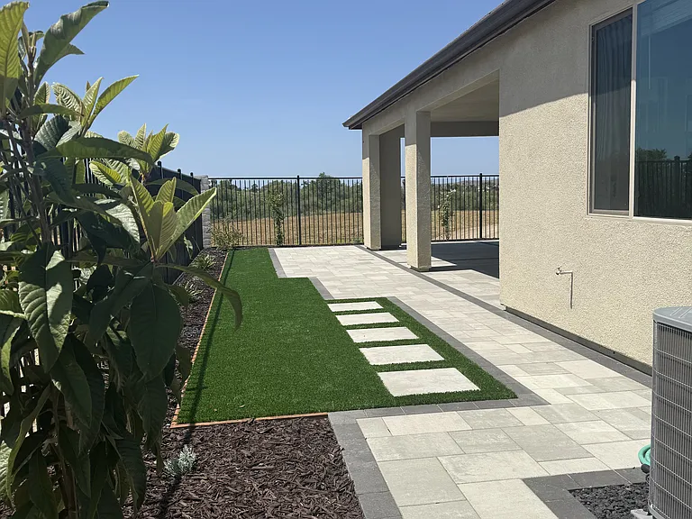 5455 Mae Way — Photo 7