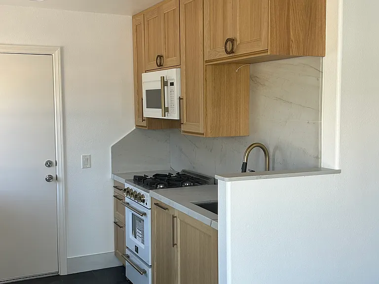 3705 Sunset Ln — Photo 6