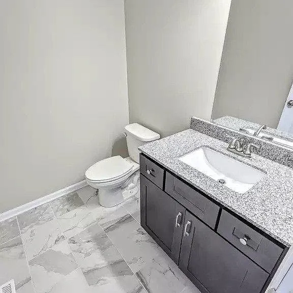 1125 E Goodenow Rd — Photo 11