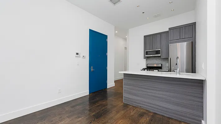 Rented by Nooklyn NYC LLC | media 14