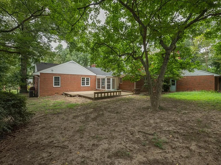 2337 Renfro Rd N — Photo 37