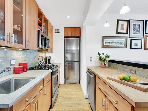 2nd image of 229 E 28th St APT 5D
