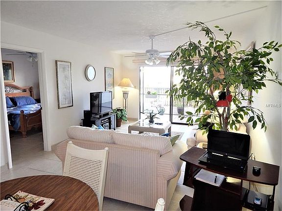 5th image of 25188 Marion Ave #F