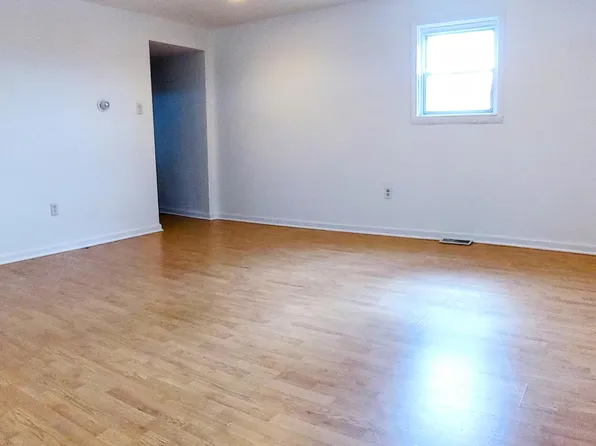 126 Greenfield Ave, Pittsburgh, PA 15207