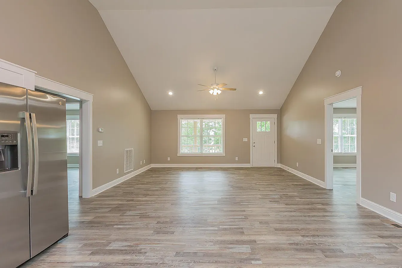 3 bed, 1525 sqft, $1,900 — Photo 2