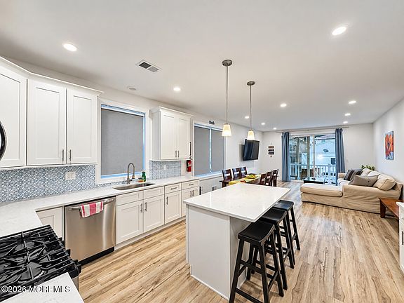 2nd image of 62 Franklin Avenue