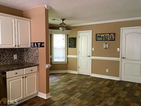 4th image of 60 Arbor Cove Dr
