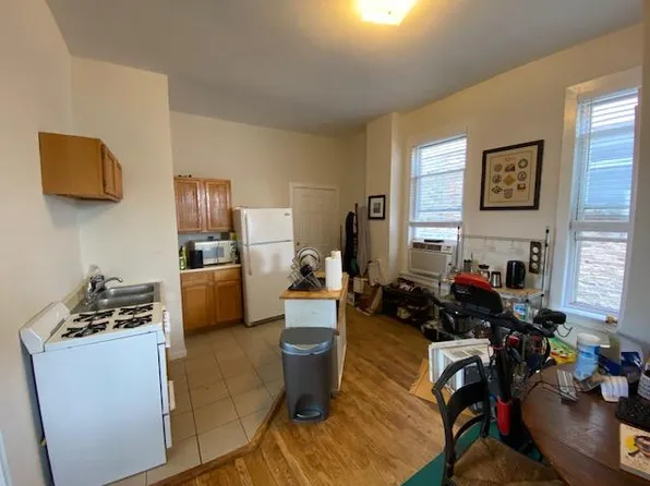 1737 W Erie St APT 3R, Chicago, IL 60622