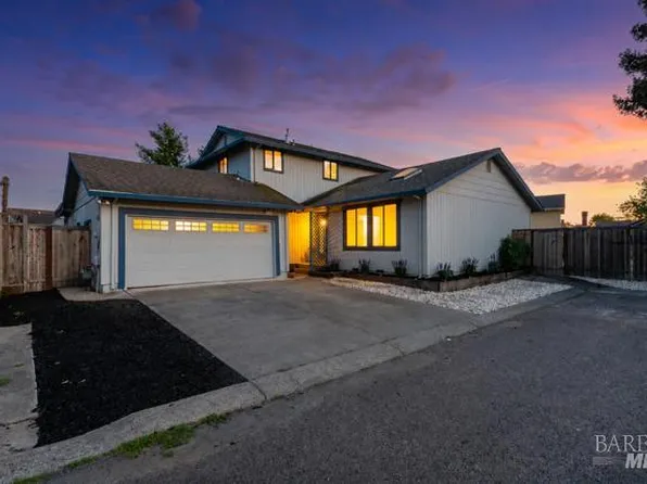 237 Rushmore Avenue, Petaluma, CA 94954