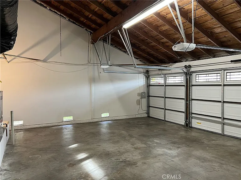 19104 Stefani Ave — Photo 17