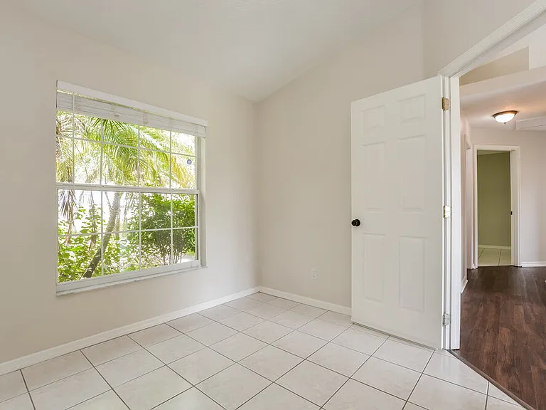 13318 Caspian Ln — Photo 12