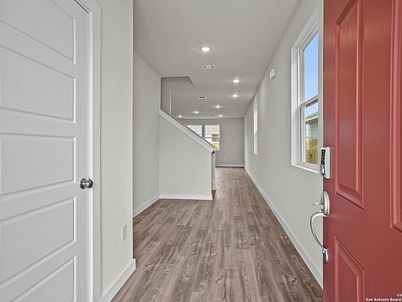 2nd image of 4331 Clarisse St