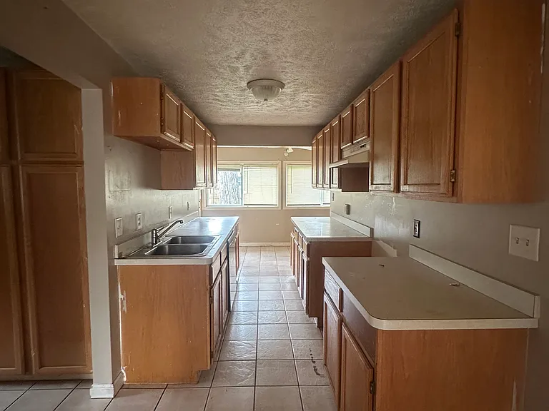 620 Jessop Ave — Photo 5