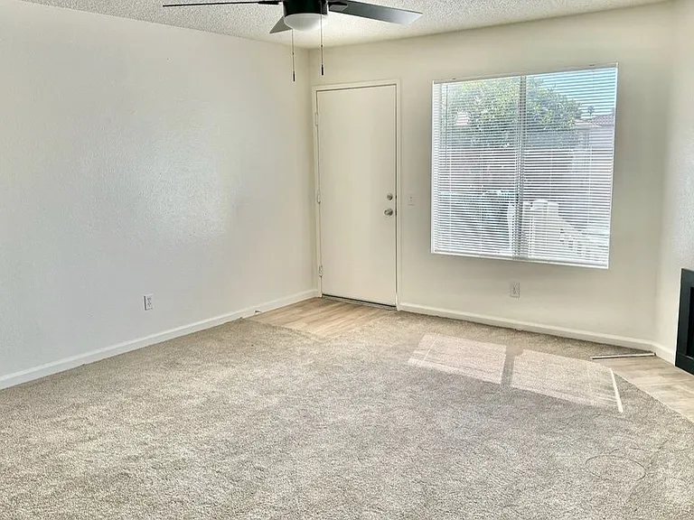 3515-3563 Roosevelt St - Su Casa Apartments — Photo 23