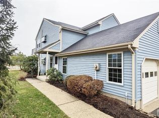 9 Bedfordshire Dr #D, Monroe Township, NJ 08831