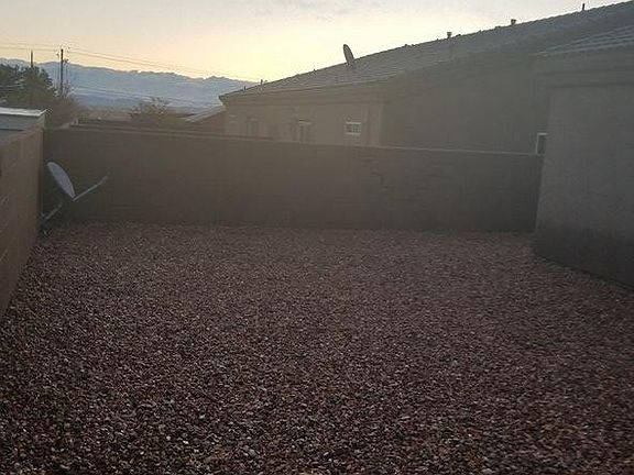 3rd image of 853 Pala Mesa Dr