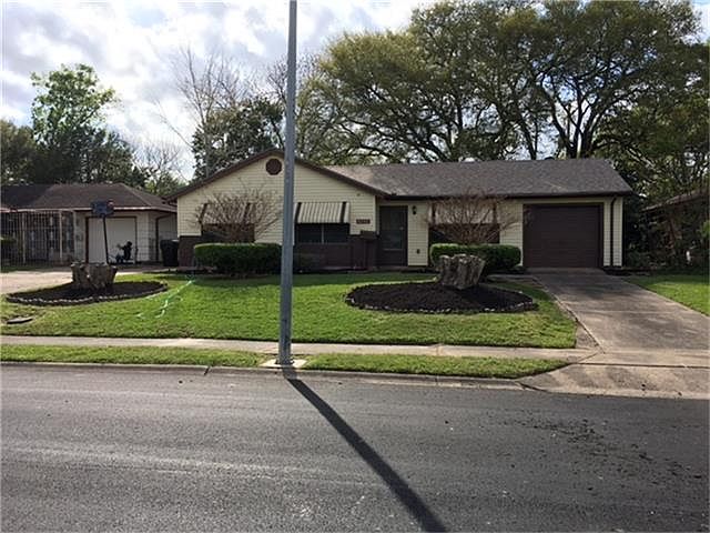 1st image of 8242 Sharondale Dr