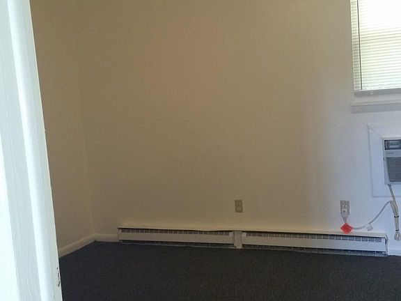 4th image of 610 10th St NW APT 4