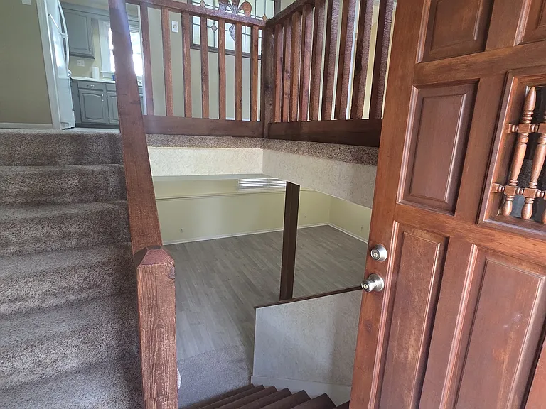 4801 Westport Dr — Photo 2