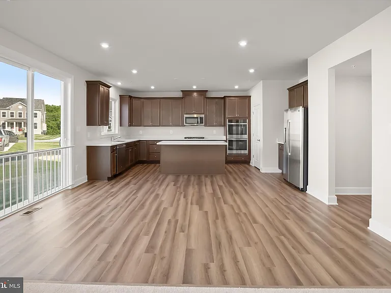 3823 Solidarity Cir — Photo 12