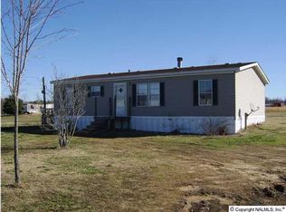 919 Dixon Rd, Albertville, AL 35950