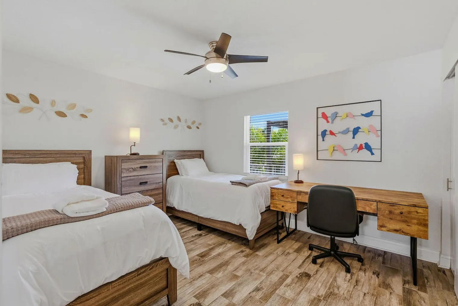 2 bed, 1.0 bath, $4,957 — Photo 4