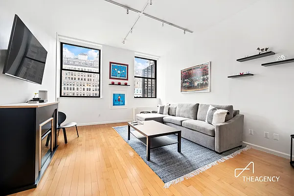 Rented by The Agency | media 7