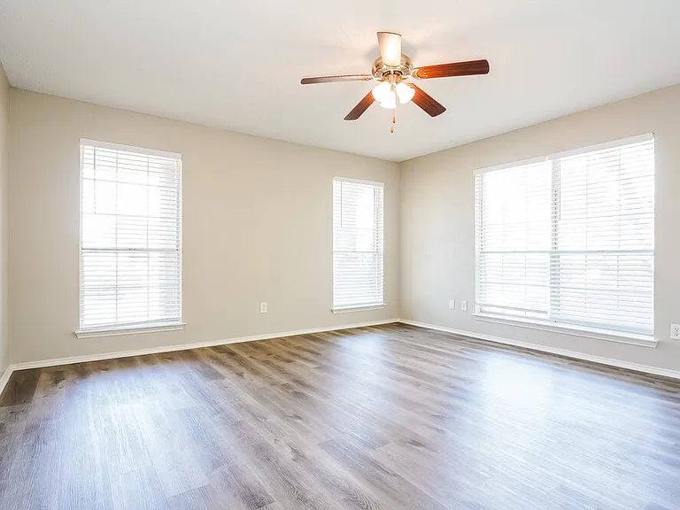 2843 Red Oak Dr — Photo 15