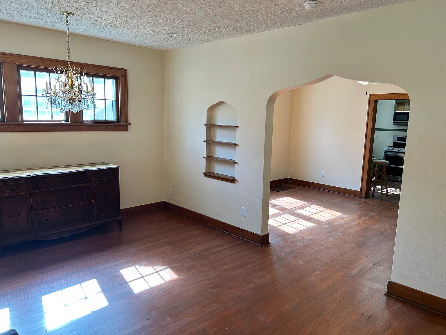 3 bed, 1670 sqft, $2,000 — Photo 2