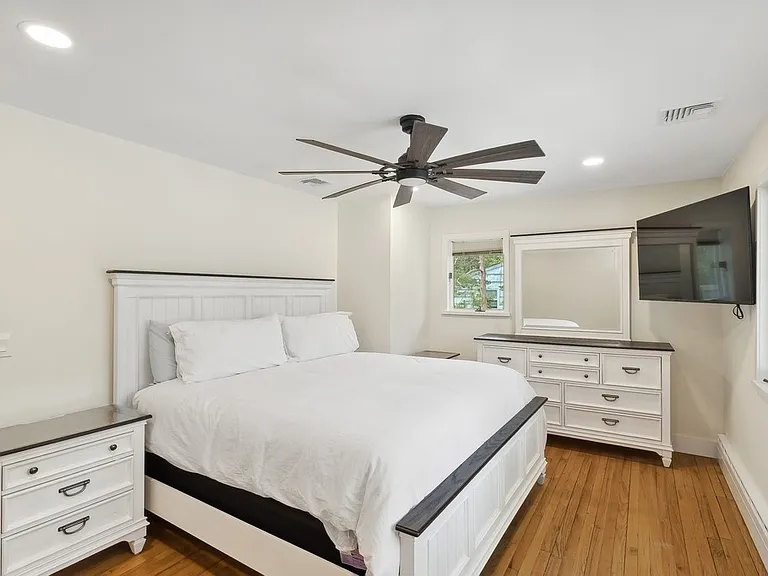 116 Norfolk Dr — Photo 10