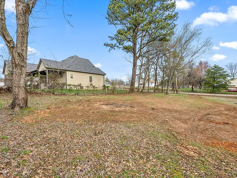 2214 Glory Dr — Photo 24