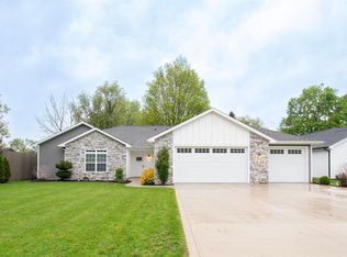 9805 Manning St, Leo, IN 46765
