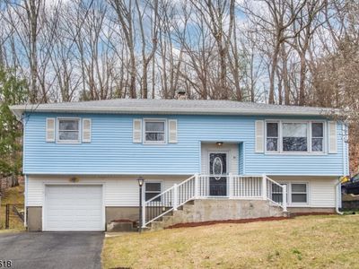 16 Holiday Dr, Hopatcong, NJ, 07843