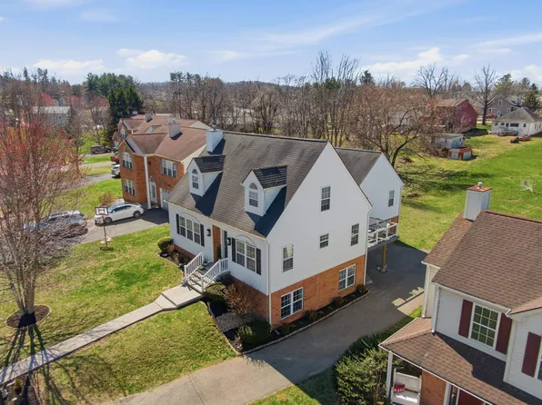 265 Robert St, Christiansburg, VA 24073