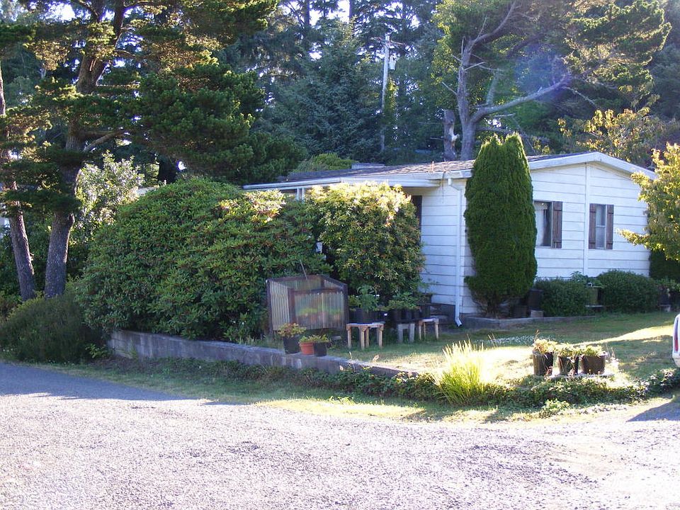 2nd image of 25 Hemlock Pl
